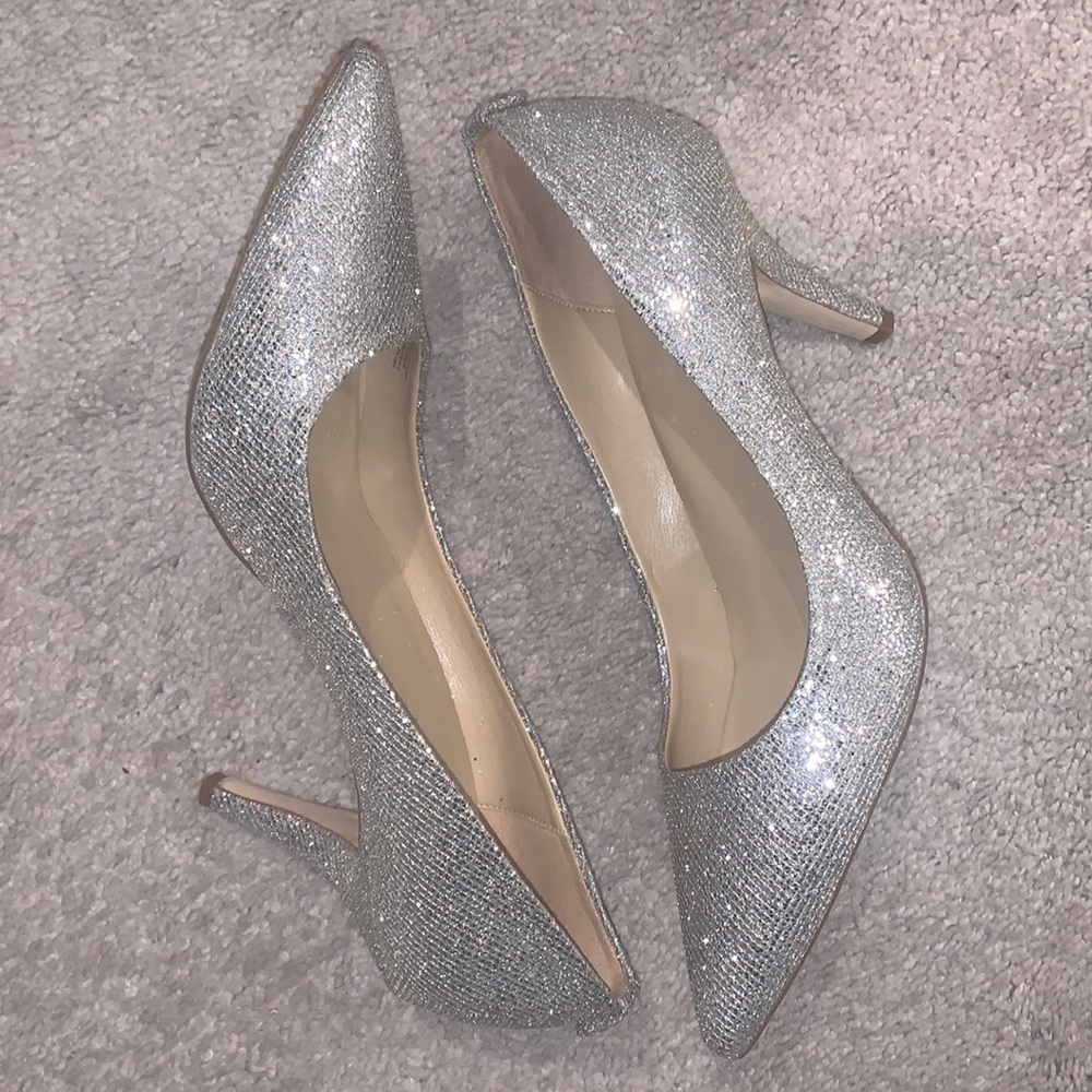 Michael Kors Glitter Pumps
